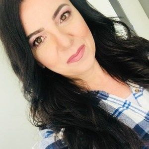 Meet your Posher, Stephanie